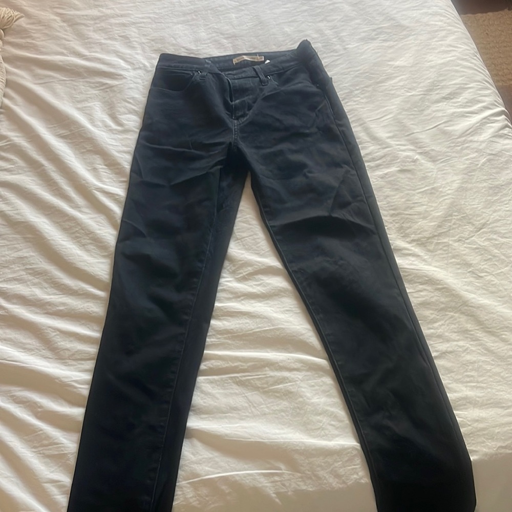 Black Levi High Rise Skinny jeans